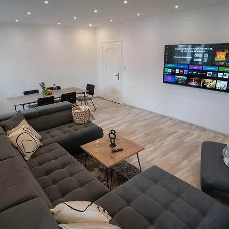 Morehome Apartments, Center,parking 1 Апартаменты *
